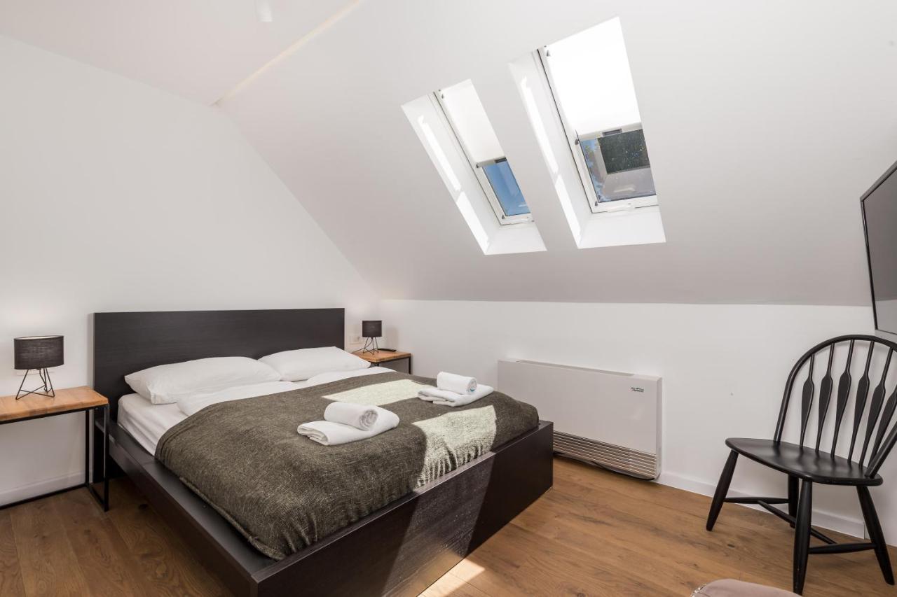 Modern Alpine Monsalbius Chalet Baske Ostarije Eksteriør billede